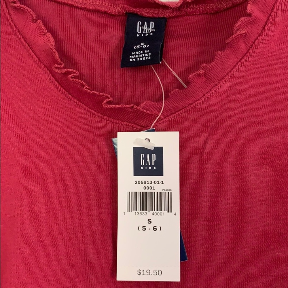 🌺 NWT GAP Ruffle V-Neck Sz5/6